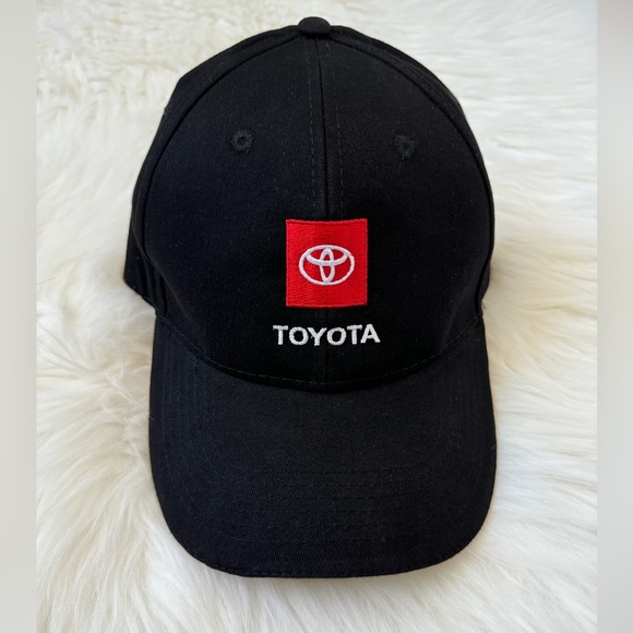 Other - NEW! Toyota Hat
